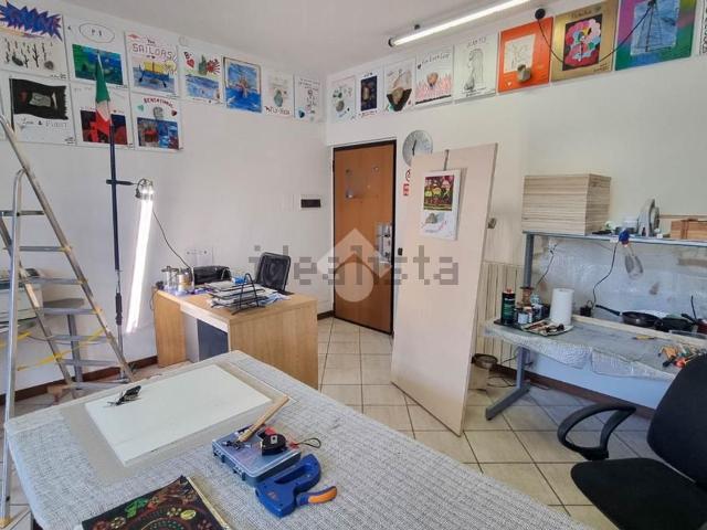Locale in vendita di 170 m² in Via Piave, 21