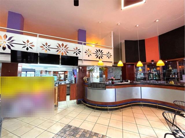 Locale in vendita di 170 m² in Via Torino, 23