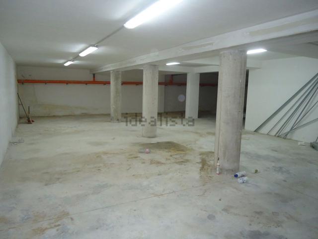 Locale in vendita di 170 m² in Viale italia