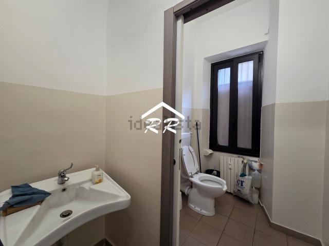 Locale in vendita di 170 m² in Viale Murillo, 1