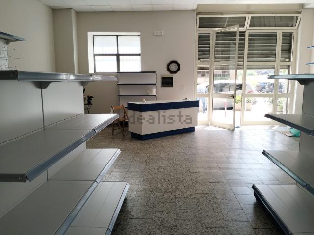 Locale in vendita di 170 m² in Viale Riccardo da Lentini