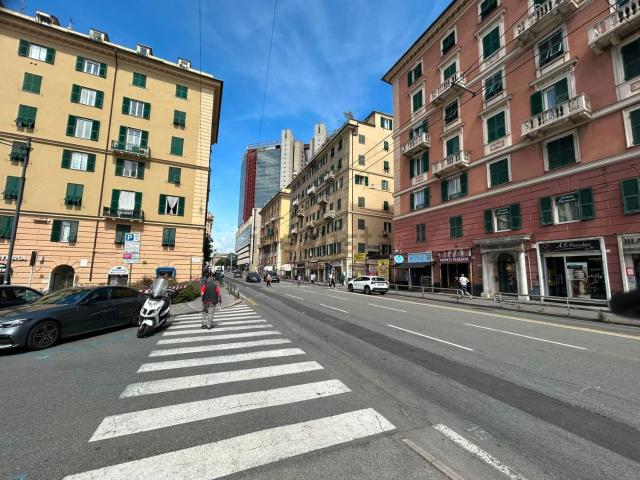 Locale in vendita di 170 m² in Corso Buenos Aires