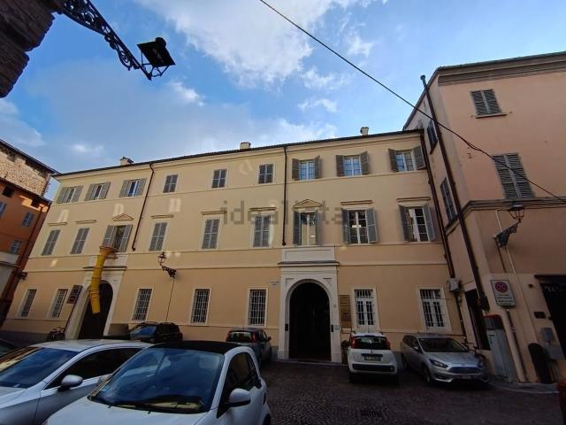 Locale in vendita di 170 m² in Piazzale Cervi, 5