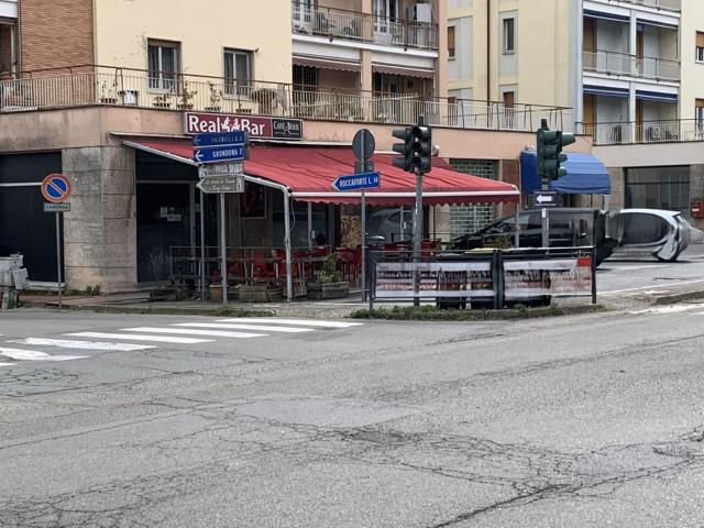 Locale in vendita di 171 m² in Via XXV Aprile, 2