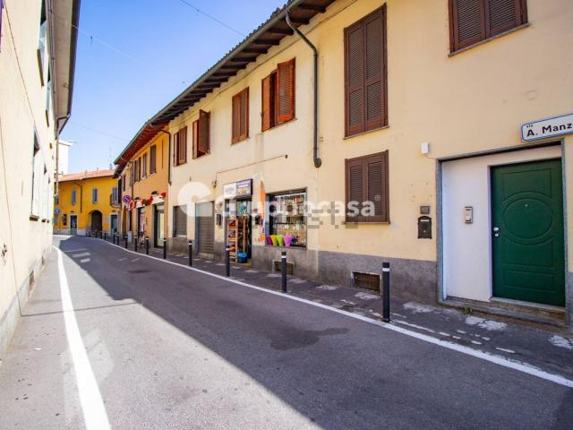 Locale in vendita di 172 m² in Via Alessandro Manzoni, 4