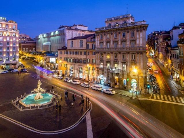 Locale in vendita di 173 m² in Via Vittorio Veneto