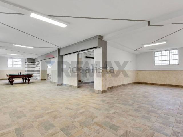 Locale in vendita di 174 m² in Via Bolzano, 11