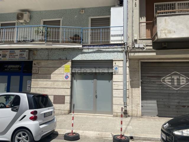 Locale in vendita di 175 m² in Via Giovanni Jatta, 5