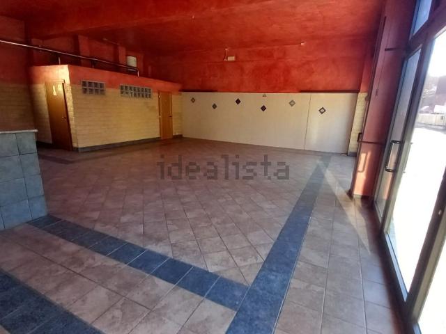 Locale in vendita di 175 m² in Via Stelvio