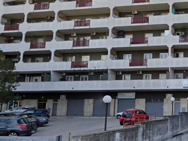 Locale in vendita di 175 m² in Via Papa Giovanni Paolo I&apos