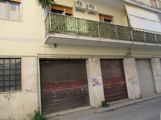 Locale in vendita di 176 m² in Via Forca di Penne