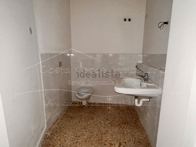 Locale in vendita di 176 m² in Via Repubblica, 78