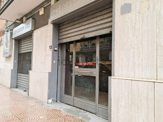 Locale in vendita di 177 m² in Via Generale P. de Laclos, 10