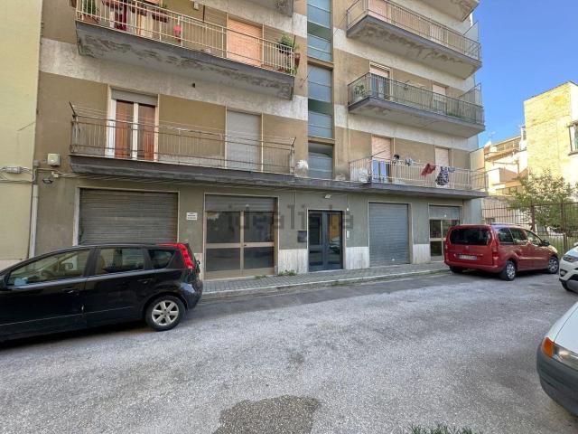 Locale in vendita di 177 m² in Via Giuseppe Zurlo