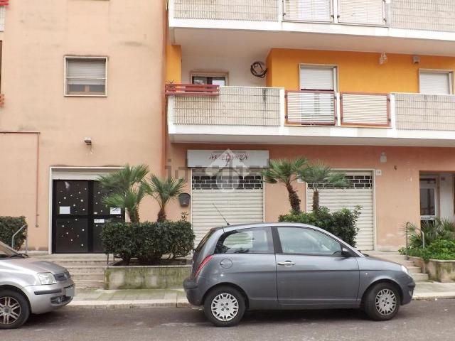 Locale in vendita di 177 m² in Via Sacerdote Giovanni di Leo, 88