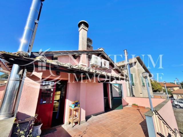 Locale in vendita di 178 m² in Via Pisa, 12