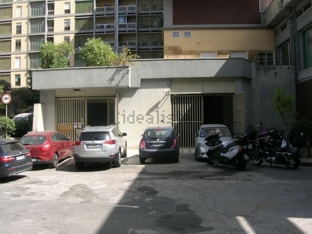 Locale in vendita di 1800 m² in Via Gustavo Vagliasindi, 9