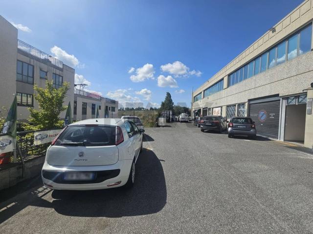 Locale in vendita di 180 m²