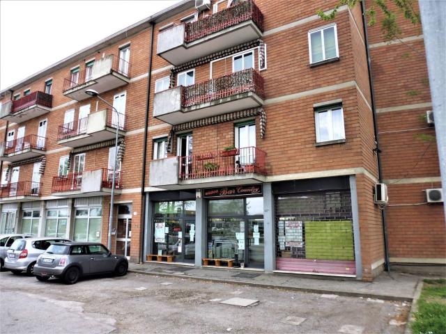 Locale in vendita di 180 m² in Via Bologna, 417