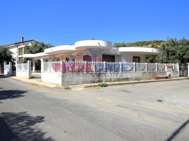 Locale in vendita di 180 m² in Via Giovanni Verga