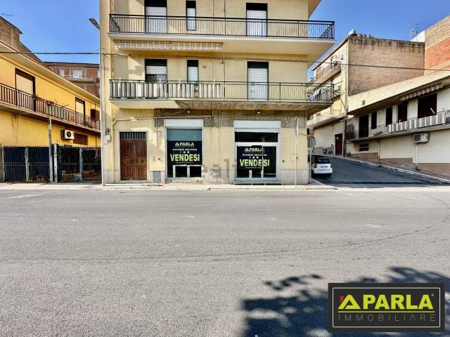 Locale in vendita di 180 m² in Via Luigi Pirandello