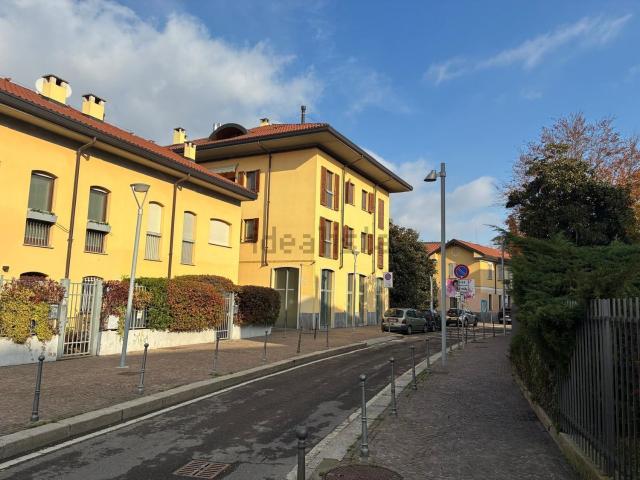 Locale in vendita di 180 m² in Via Magolfa, 32