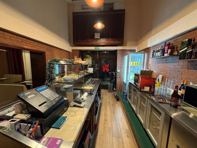 Locale in vendita di 180 m² in Via San Giovanni Bosco, 23