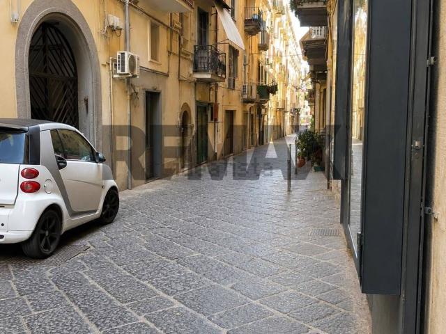 Locale in vendita di 180 m² in Via San Liborio, 28