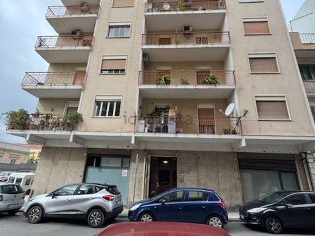 Locale in vendita di 180 m² in Via Piemonte, 24