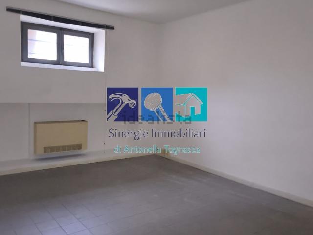 Locale in vendita di 181 m² in Via Isonzo