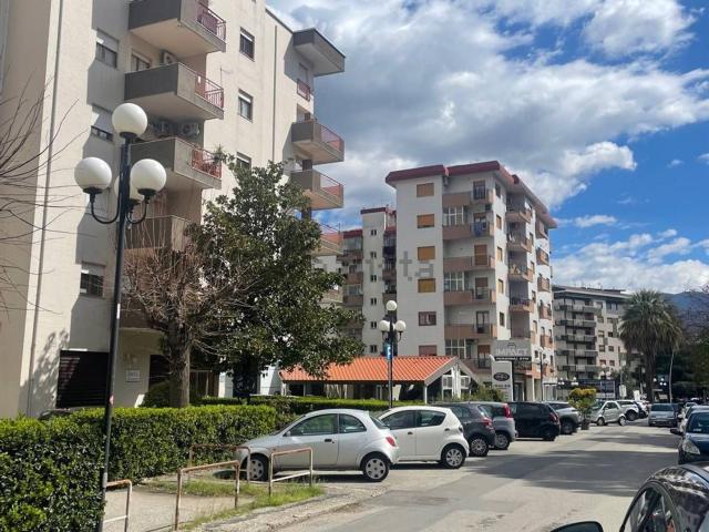 Locale in vendita di 181 m² in Via Salvador Allende
