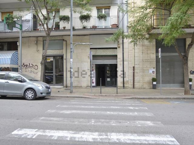 Locale in vendita di 181 m² in Viale Antonio Salandra