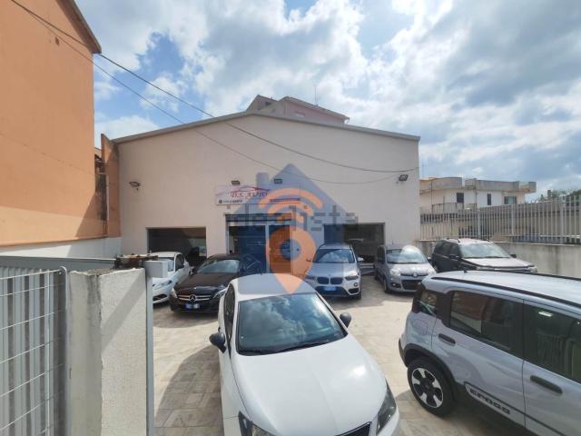 Locale in vendita di 181 m² in Viale dei Templi, 45