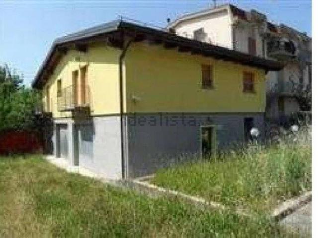 Locale in vendita di 183 m² in Via Filippo Turati, 3