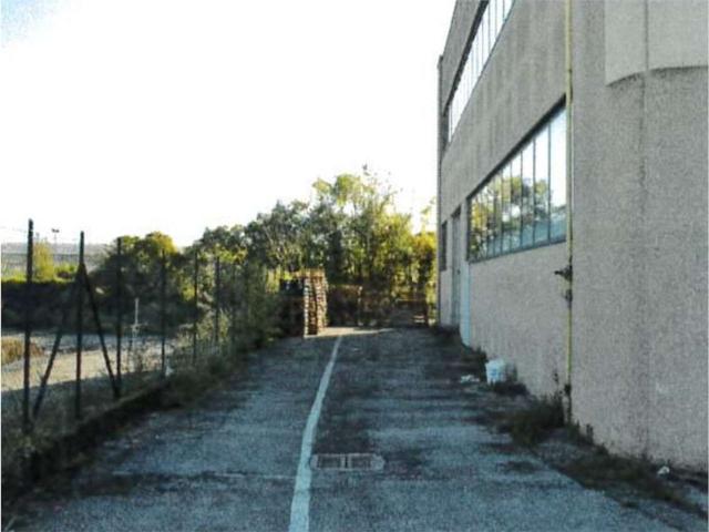 Locale in vendita di 1840 m² in Via Vò di Placca, 91
