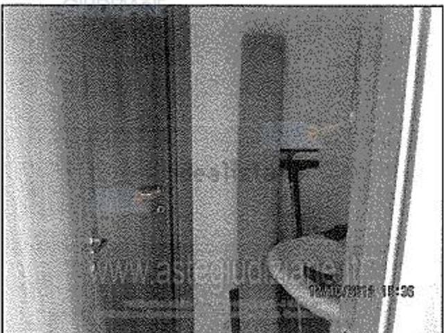 Locale in vendita di 184 m² in Via Monsignor V. Angioni, 52