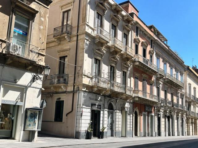 Locale in vendita di 185 m² in Via Umberto I, 29