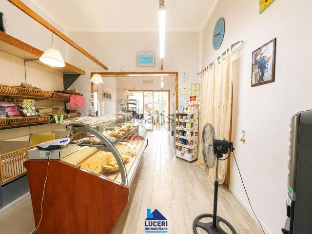 Locale in vendita di 187 m² in Via Alcide de Gasperi