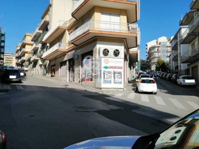 Locale in vendita di 187 m² in Via Benedetto Croce, 5