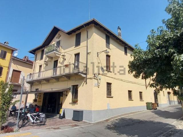 Locale in vendita di 187 m² in Via Giacomo Matteotti