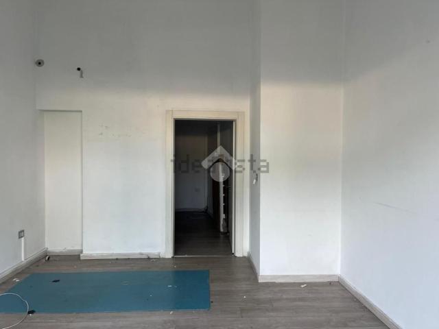 Locale in vendita di 18 m² in Via Aldo Moro, 52