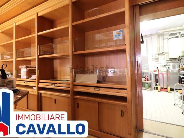 Locale in vendita di 190 m² in Via Giulio Cesare Croce