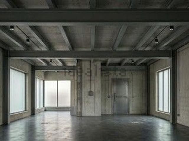 Locale in vendita di 190 m² in Via Giuseppe Jappelli