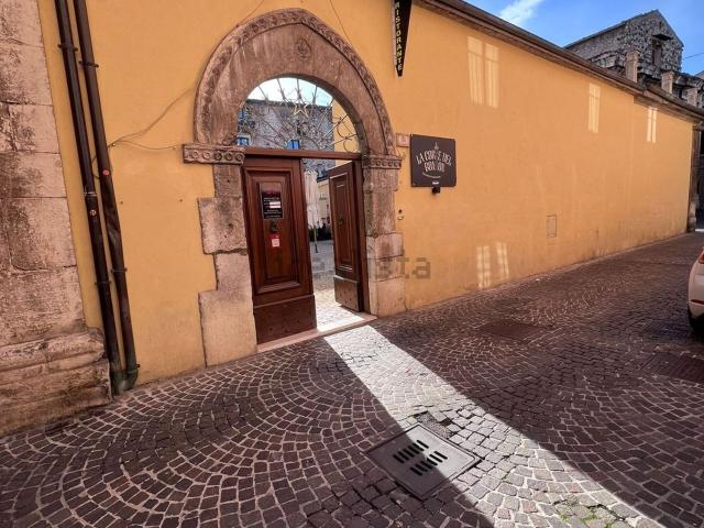 Locale in vendita di 190 m² in Via Ercole Ciofano, 51