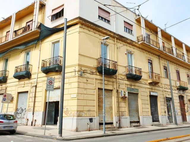 Locale in vendita di 190 m² in Via I Settembre, 29