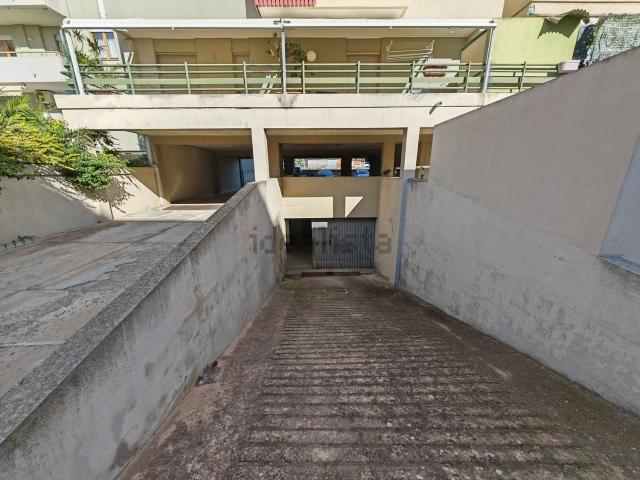 Locale in vendita di 190 m² in Via Irlanda, 48