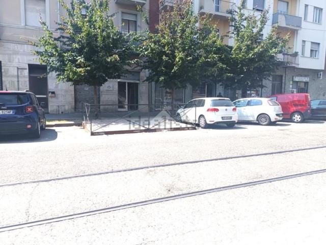 Locale in vendita di 190 m² in Via Sospello, 168