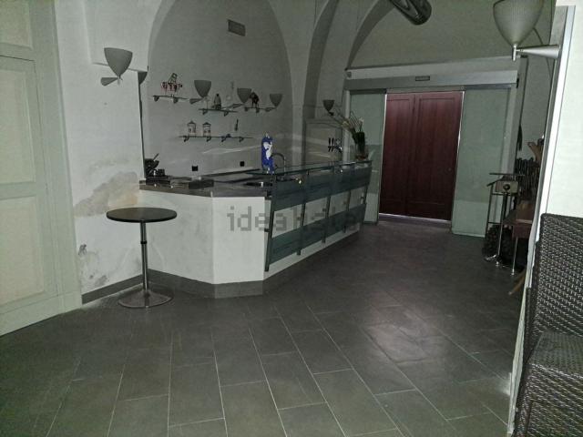 Locale in vendita di 190 m² in Via Torre Santa Susanna, 75