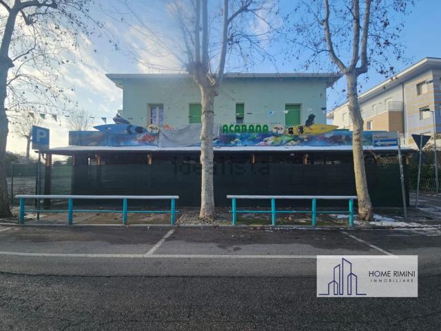 Locale in vendita di 190 m² in Viale Messina, 14