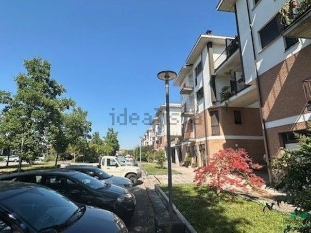 Locale in vendita di 190 m² in Piazza Borsellino e Falcone, 4